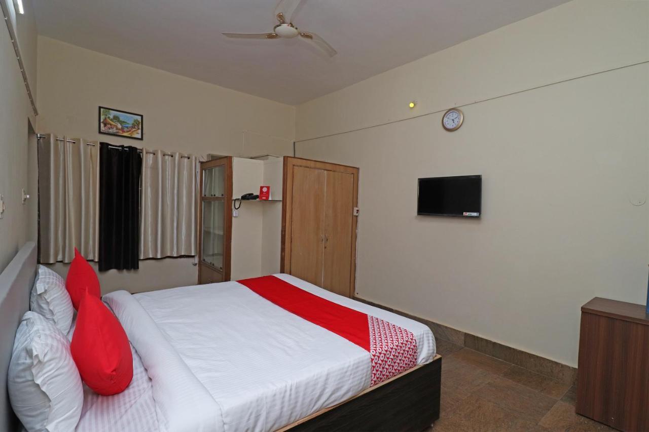 Oyo 29205 Pride Hotel